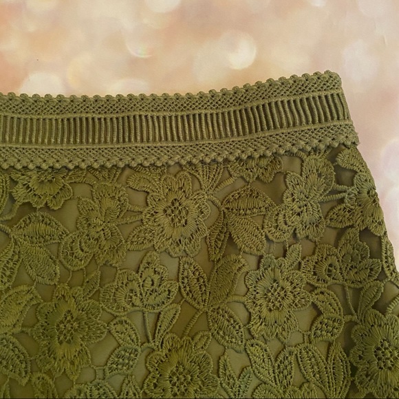 Ann Taylor Green Floral Lace Pencil Skirt Sz 4 - Picture 6 of 10
